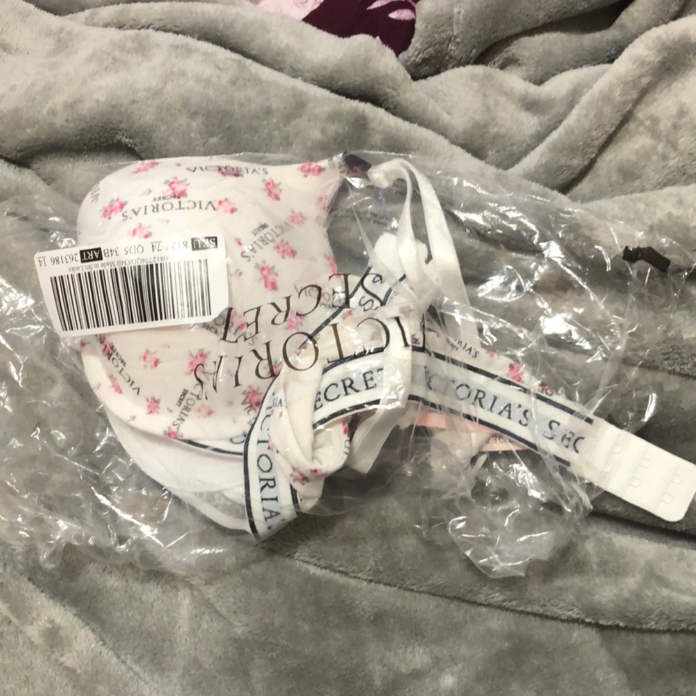 Victoria secret bra size 34B a little push up